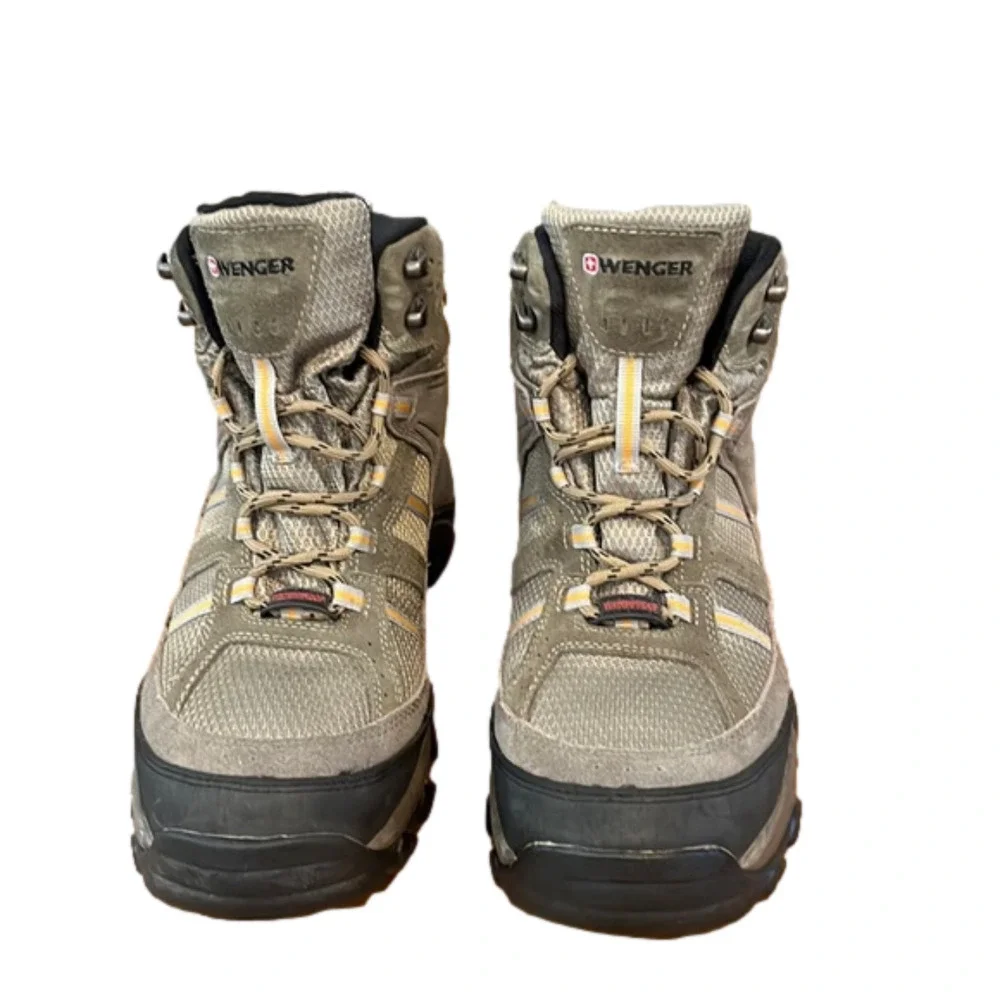WENGER Swiss Army hiking boots